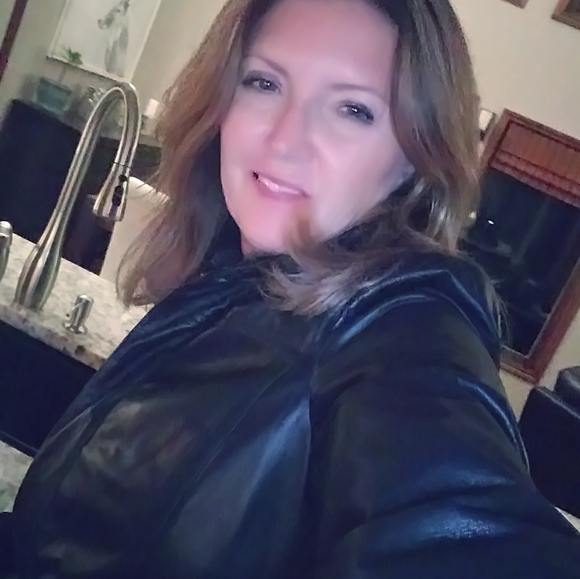 Meet your Posher, Julie - Picture 6 of 9